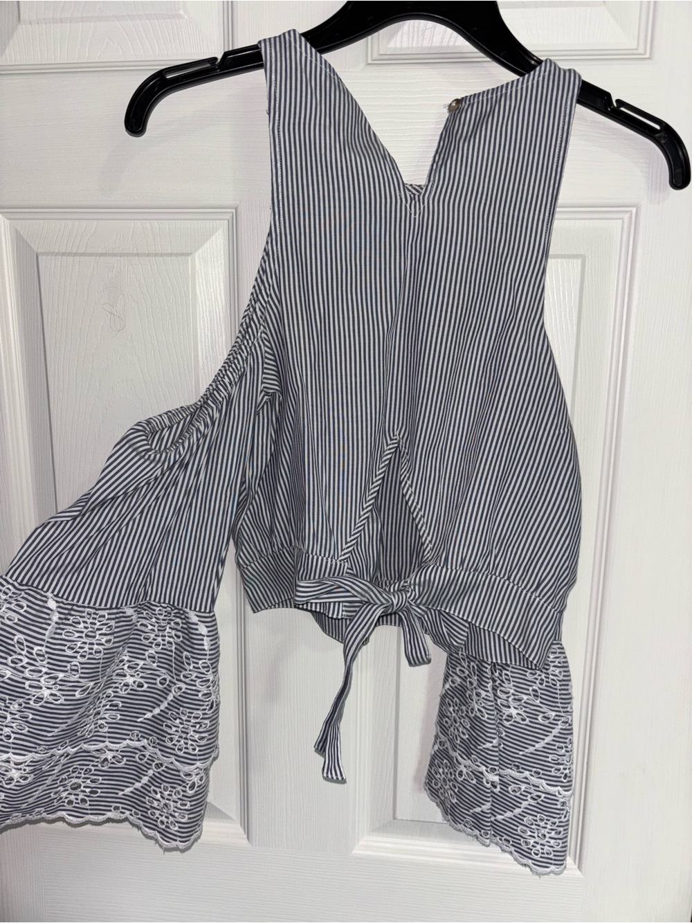 American Eagle Outfitters Striped Sleeveless Top - Blue & White - Picture 2 of 4